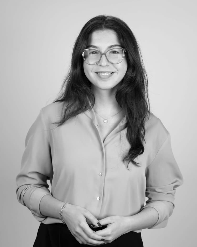 Anita Selmani